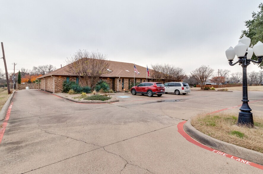 More Photos Of 5710 Watauga Rd, Watauga Office For Lease