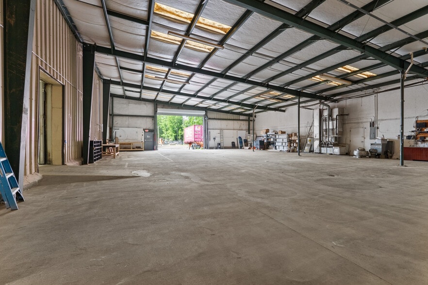 More Photos Of 25 Word St, Fairburn Warehouse For Sale