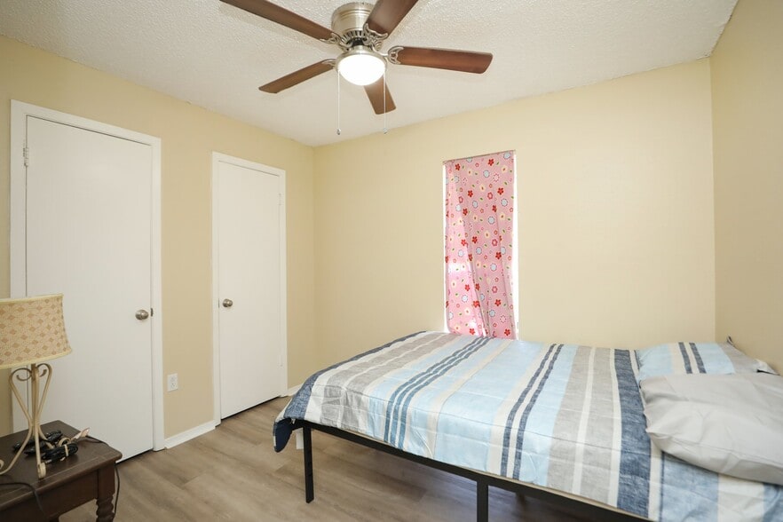 More Photos Of 2910 Old Lane City Rd, Wharton Apartments For Sale