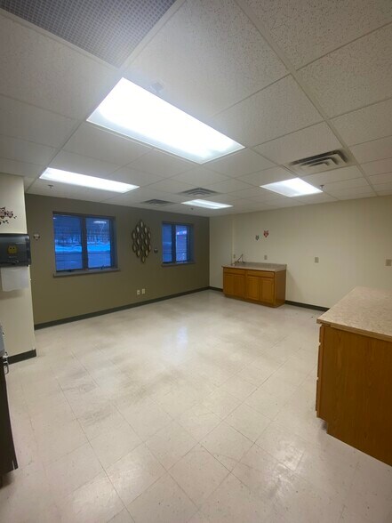 More Photos Of 911 Pine St, Saint Croix Falls Manufacturing For Sale