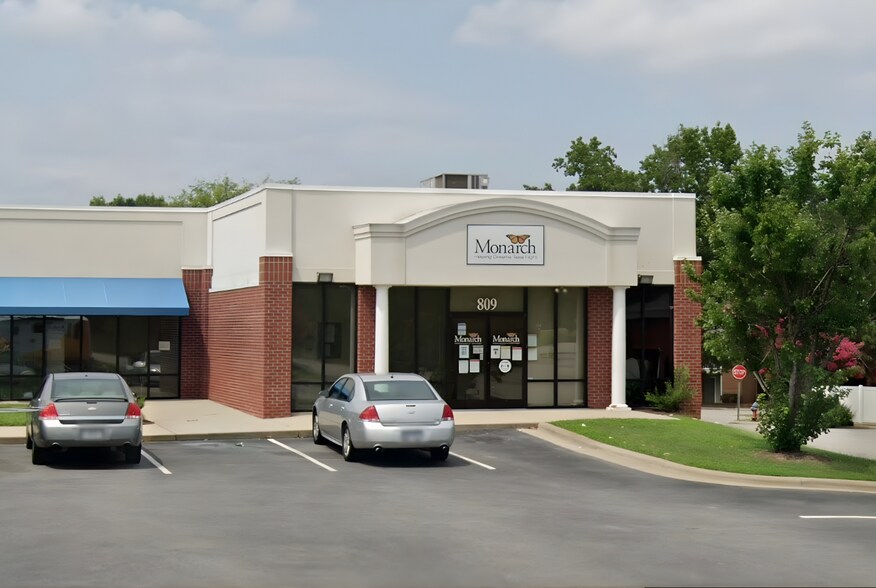 More Photos Of 809 Tiffany Blvd, Rocky Mount General Retail For Sale