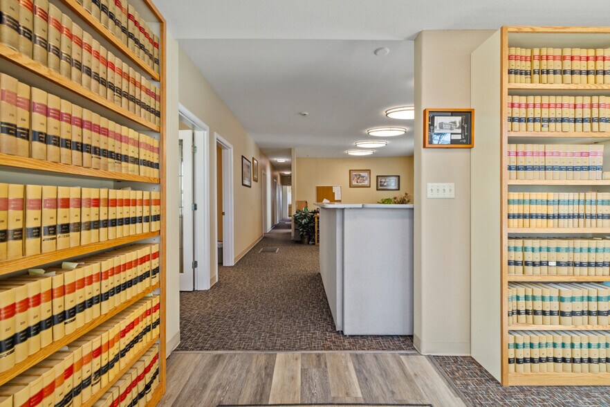 More Photos Of 514 Walnut Ave, Klamath Falls Office Residential For Sale