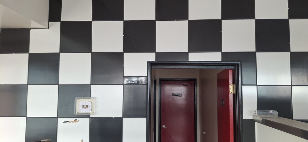 More Photos Of 2146 W Picacho Ave, Las Cruces Restaurant For Lease