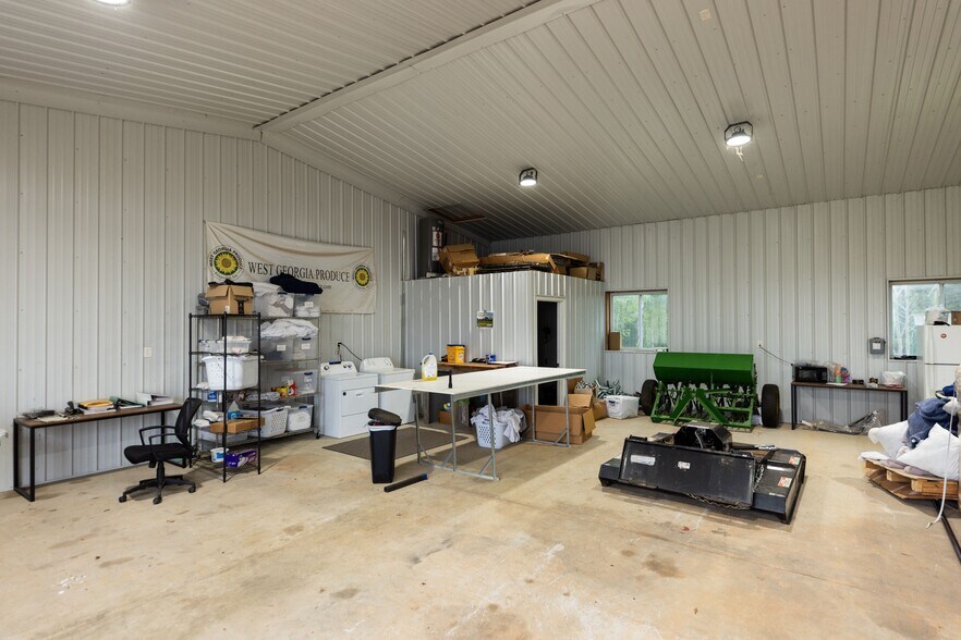 More Photos Of 2199 Roosterville Rd, Roopville Horse Stables For Sale