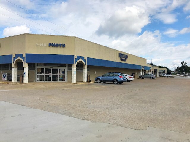 More Photos Of 9409 Apison Pike, Ooltewah Storefront For Lease