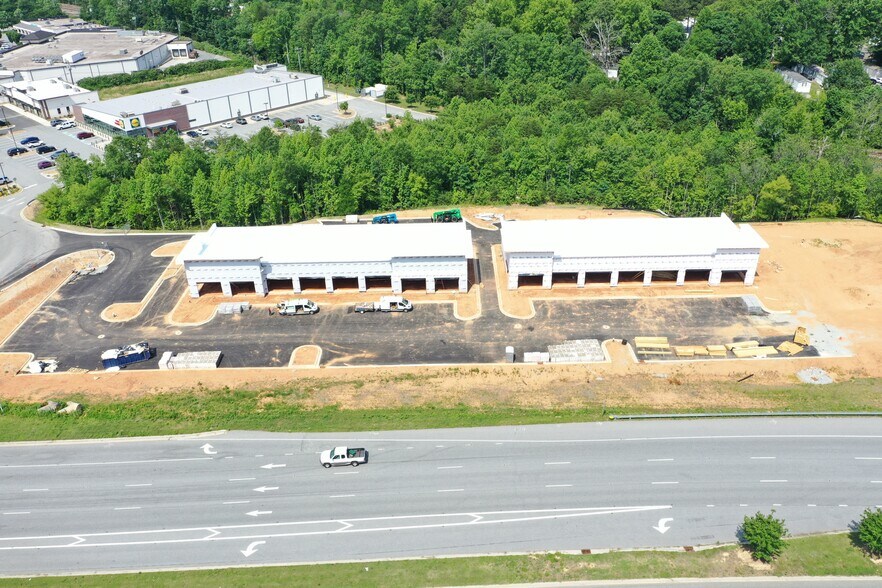 More Photos Of 5696 W Gate City Blvd, Greensboro Supermarket For Lease