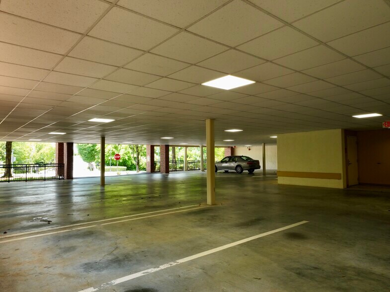 More Photos Of 5855 Sandy Springs Cir NE, Atlanta Office For Sale