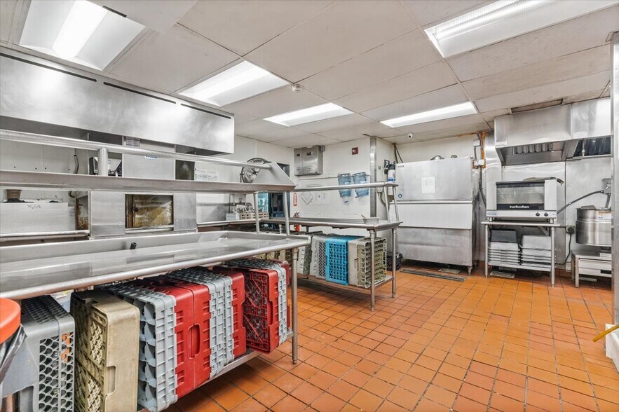 More Photos Of 2673 Mount Vernon Ave, Bakersfield Restaurant For Sale