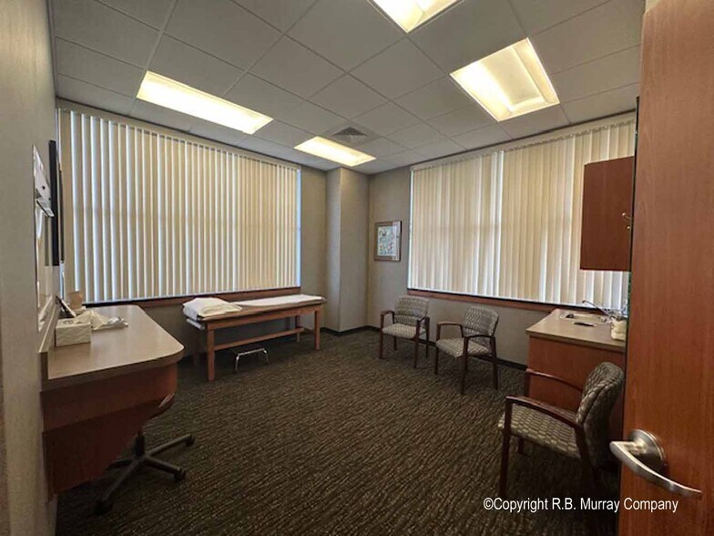 More Photos Of 4350 S National Ave, Springfield Medical For Sale