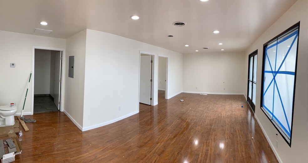 More Photos Of 1615 E Plaza Blvd, National City Office For Sale