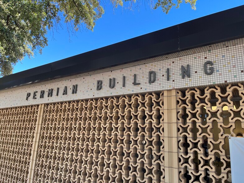 More Photos Of 317 N Willis St, Abilene Office For Lease