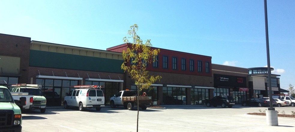More Photos Of 1320-1378 Hickman Rd, Waukee General Retail For Lease