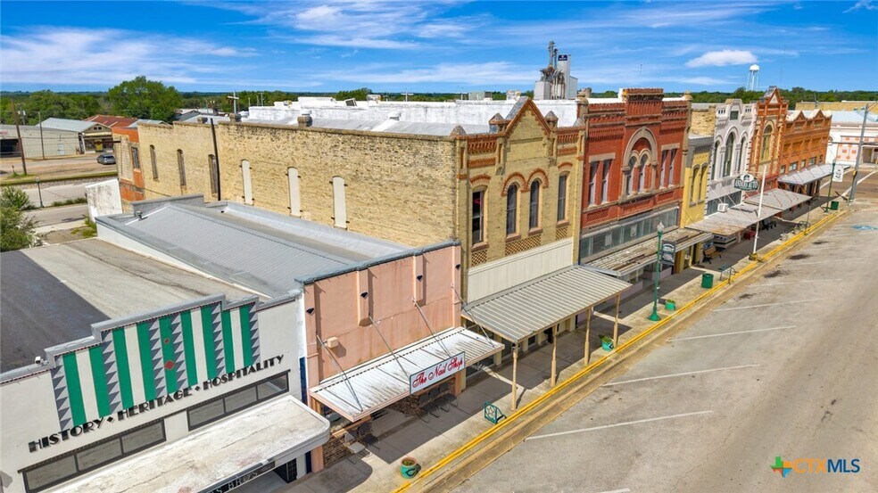 More Photos Of 119 E Main St, Cuero General Retail For Sale