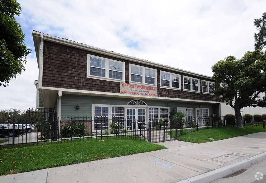 More Photos Of 511-551 N Fairview St, Santa Ana Manufacturing For Sale