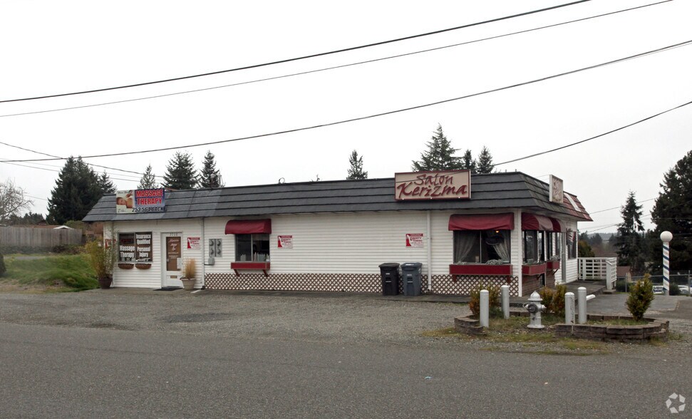 More Photos Of 8004-8008 27th St W, University Place Freestanding For Sale