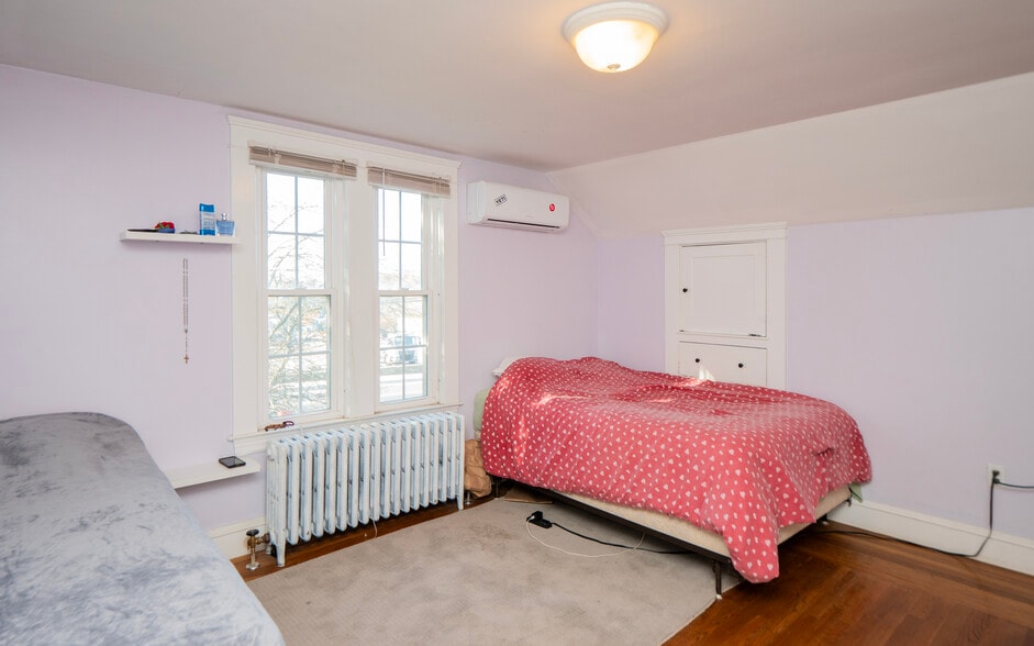 More Photos Of 999 Aquidneck Ave, Middletown Flex For Sale