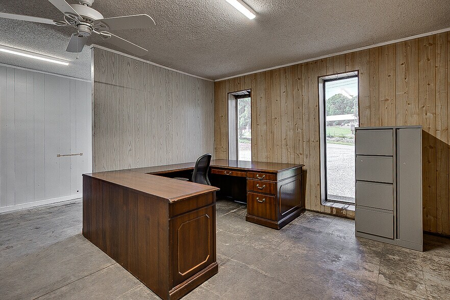 More Photos Of 174 LeWallen Rd, Asheboro Auto Repair For Lease