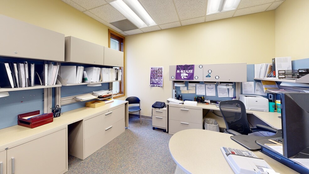 More Photos Of 3545 SW 6th St, Topeka Office For Lease