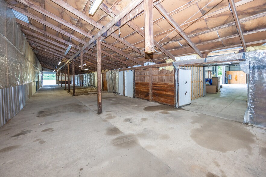 More Photos Of 9001 S County Road 700 W, Daleville Cement Gravel Plant For Sale