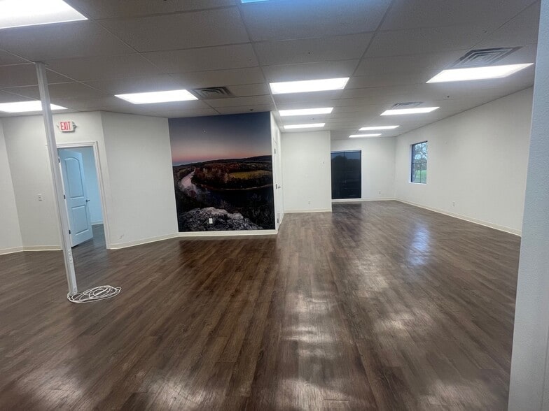 More Photos Of 5230 Willow Creek Dr, Springdale Medical For Lease