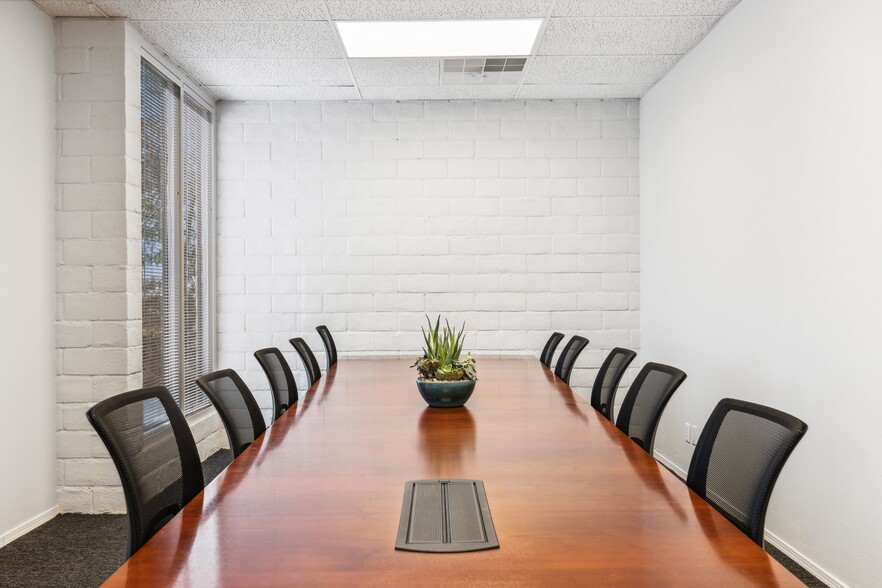 More Photos Of 5353 Wyoming, Albuquerque Office For Lease