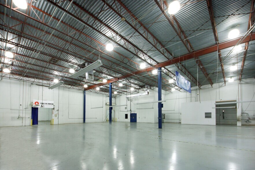 More Photos Of 2851 Evans St, Hollywood Warehouse For Lease
