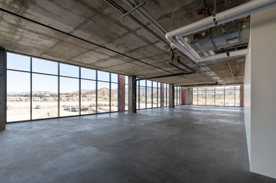 More Photos Of 27651 Lincoln Pl, Santa Clarita Office For Lease