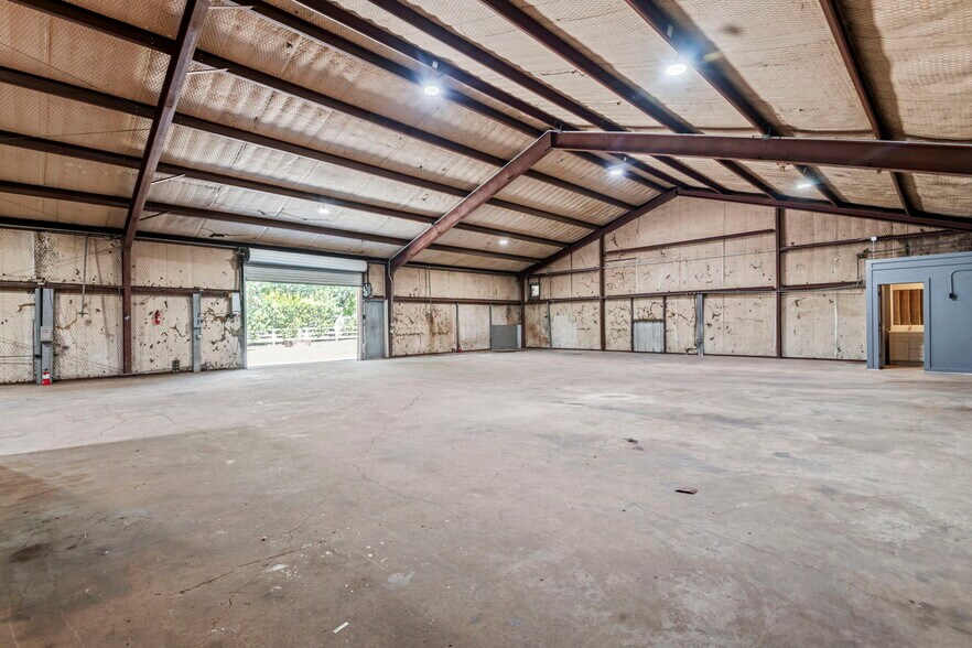 More Photos Of 25232 Hardin Store Rd, Magnolia Manufacturing For Lease