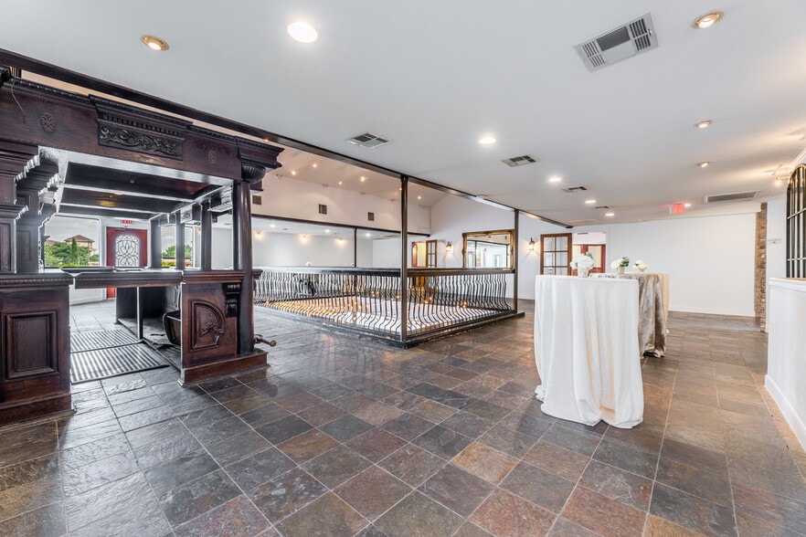 More Photos Of 6303 Beverlyhill St, Houston Lodge Meeting Hall For Sale
