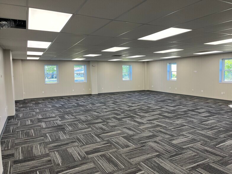 More Photos Of 1651 Holland St, West Columbia Warehouse For Lease