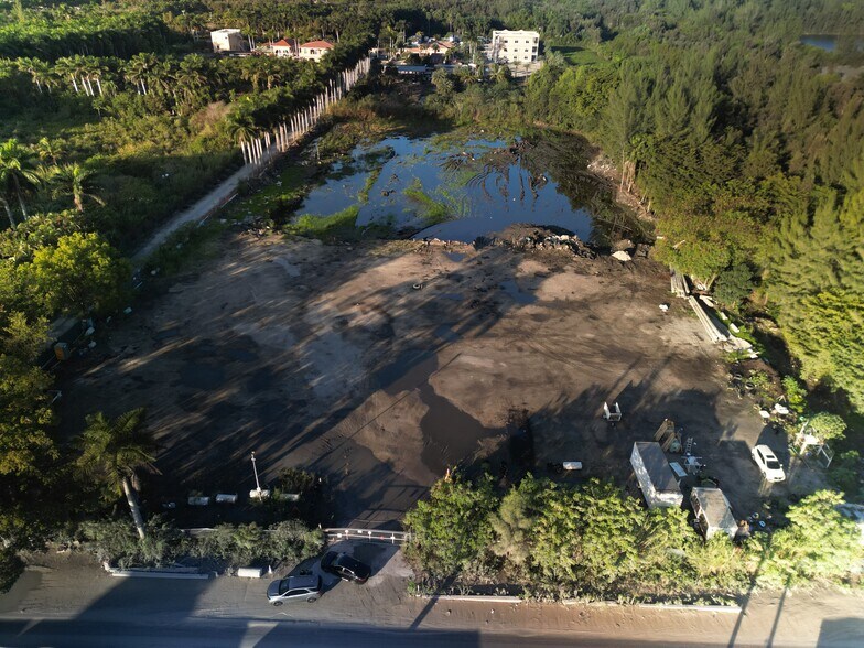 More Photos Of NW 122 Ave, Hialeah Land For Sale