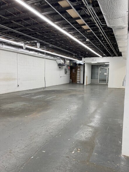 More Photos Of 250 Buel Ave, Staten Island Storefront Retail Office For Sale
