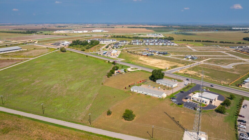 More Photos Of 2000 W San Antonio St, Lockhart Land For Sale