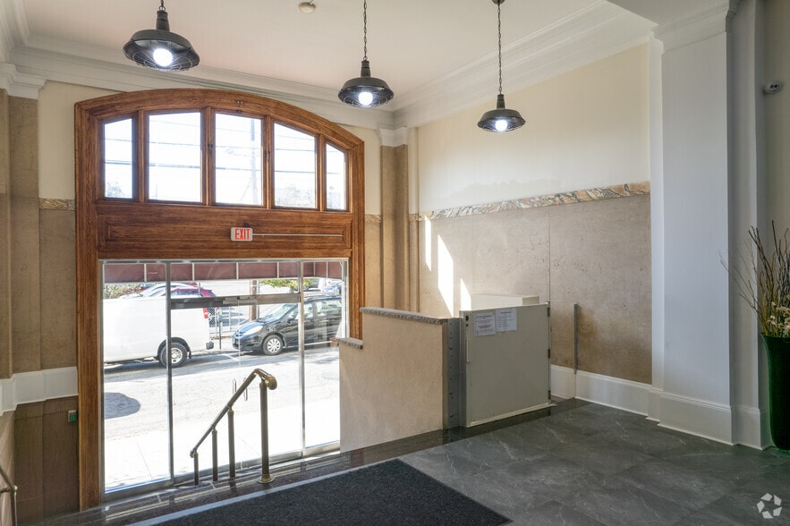More Photos Of 400 38th St, Union City Office For Sale