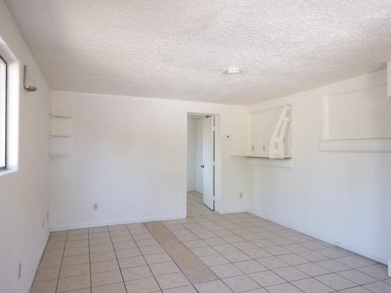 More Photos Of 1607 5th St, Santa Fe Apartments For Sale