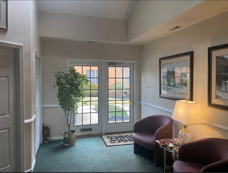 More Photos Of 301 Oxford Valley Rd, Yardley Loft Creative Space For Sale