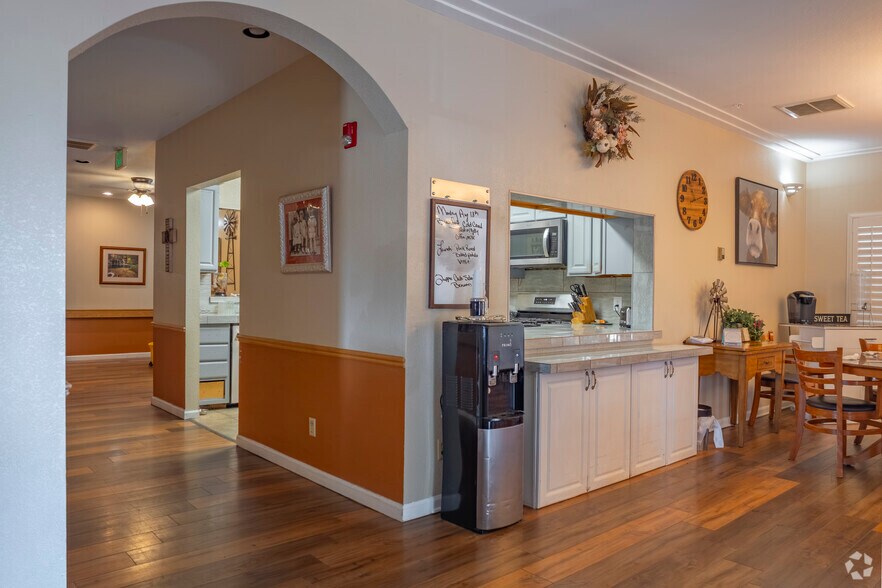 More Photos Of 15 S Ash St, Keenesburg Skilled Nursing Facility For Sale