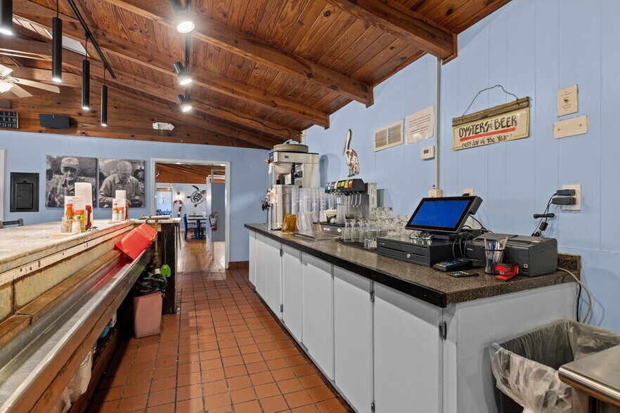 More Photos Of 2383 Hwy 58, Swansboro Restaurant For Sale