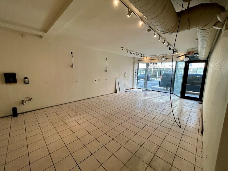 More Photos Of 2316-2318 N Clark St, Chicago Storefront Retail Residential For Lease
