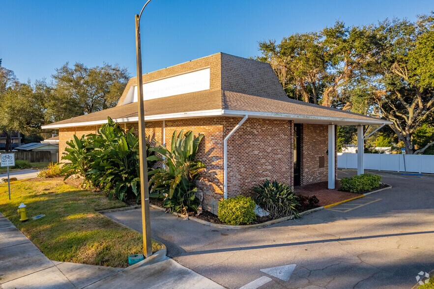 More Photos Of 13700 Park Blvd, Seminole Bank For Sale