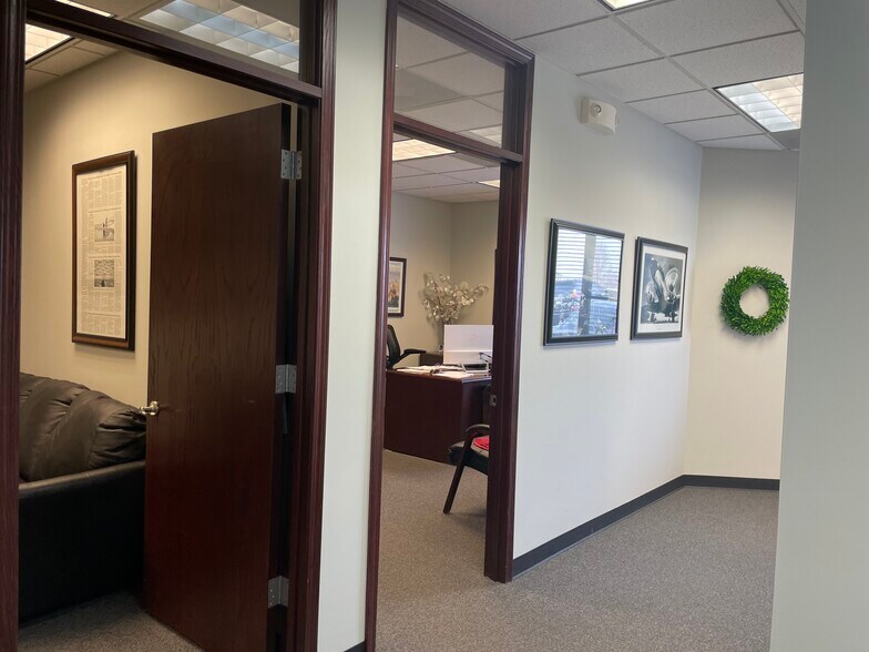 More Photos Of 21620-21628 Midland Dr, Shawnee Office For Sale