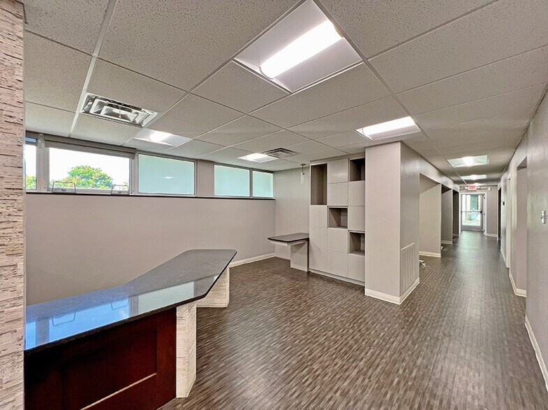 More Photos Of 1117 Washington St, Highland Medical For Sale