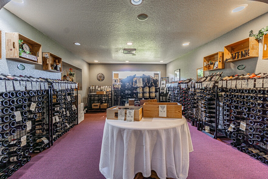 More Photos Of , Largo Unknown For Sale