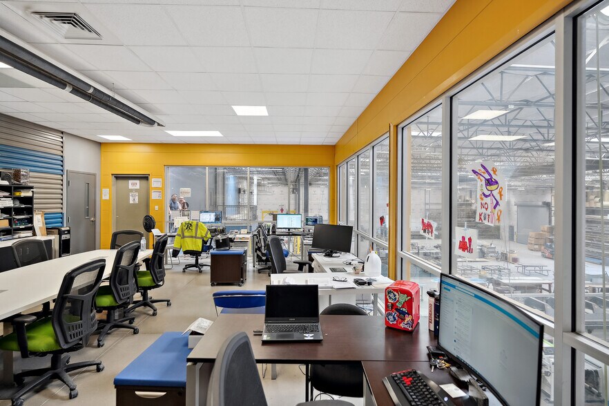 More Photos Of 1381 Darrington Rd, El Paso Industrial For Sale