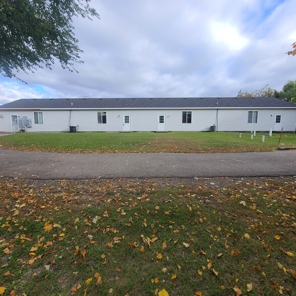 More Photos Of 8265 179th St NW, Clearwater Loft Creative Space For Lease