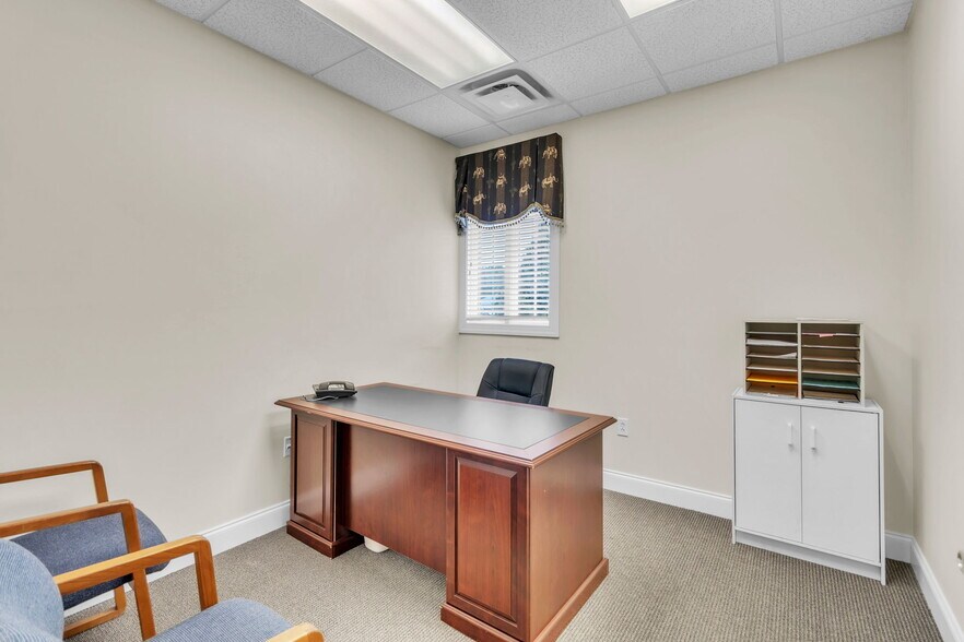 More Photos Of 2035 Valleygate Dr, Fayetteville Medical For Sale
