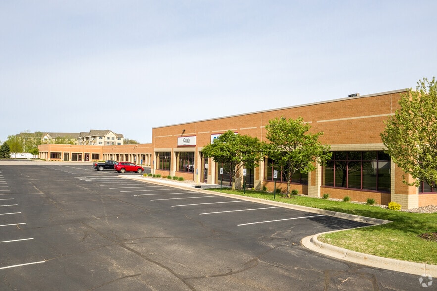 Primary Photo Of 1020 Discovery Rd, Eagan Showroom For Lease