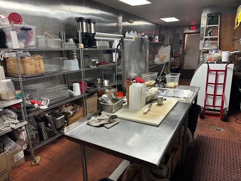 More Photos Of 930-980 Radio Rd, Little Egg Harbor Township General Retail For Sale