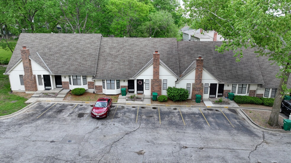 More Photos Of 9730-9768 Locust St, Kansas City Apartments For Sale