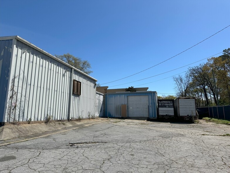 More Photos Of 571 Forest Pky, Forest Park Auto Repair For Sale